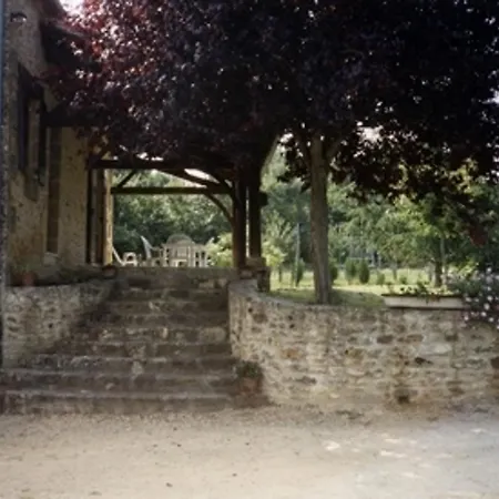 Charmante Maison En Pierre Au Coeur Du Perigord Noir Avec Jardin, Cheminee Et Equipements Pour Bebe - Fr-1-616-100 * Monplaisant