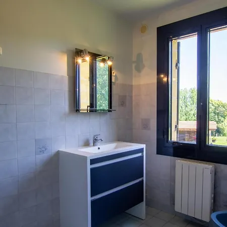 Charmante Maison En Pierre Au Coeur Du Perigord Noir Avec Jardin, Cheminee Et Equipements Pour Bebe - Fr-1-616-100 Monplaisant